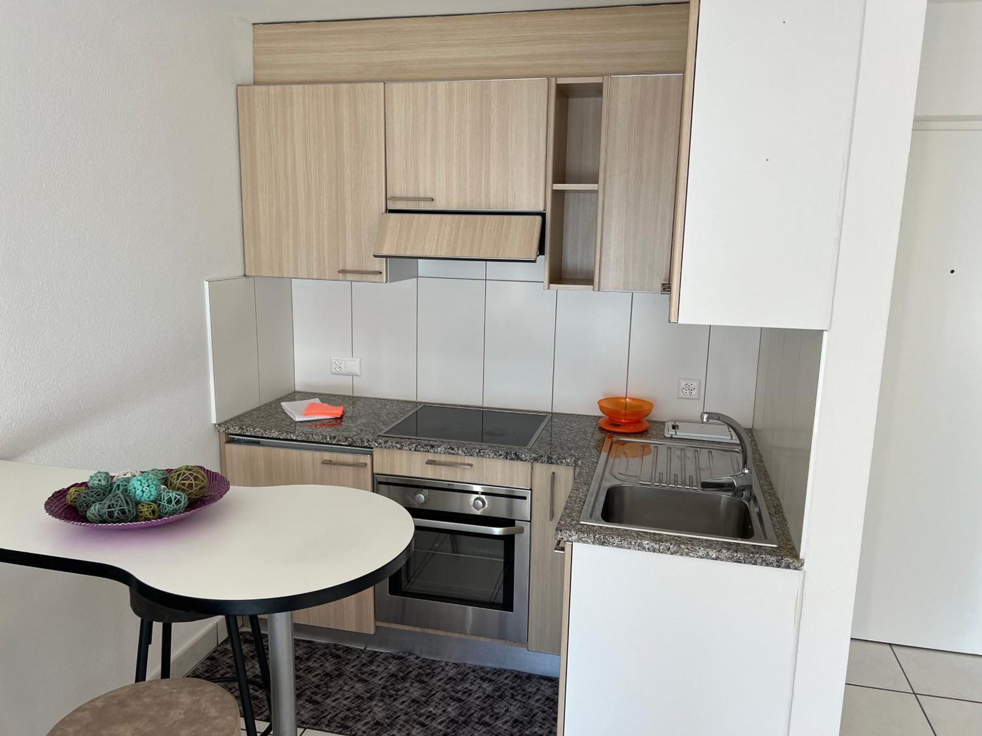 Soleggiato Bilocale Residenziale - Via Pra Dei Vizi Apartment